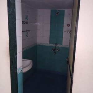 Bathroom in 1 BHK Apartment at Swapnalok Apartment Andheri, Andheri East – for Sale