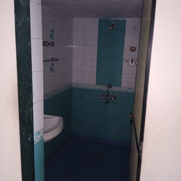 Bathroom in 1 BHK Apartment at Swapnalok Apartment Andheri, Andheri East – for Sale