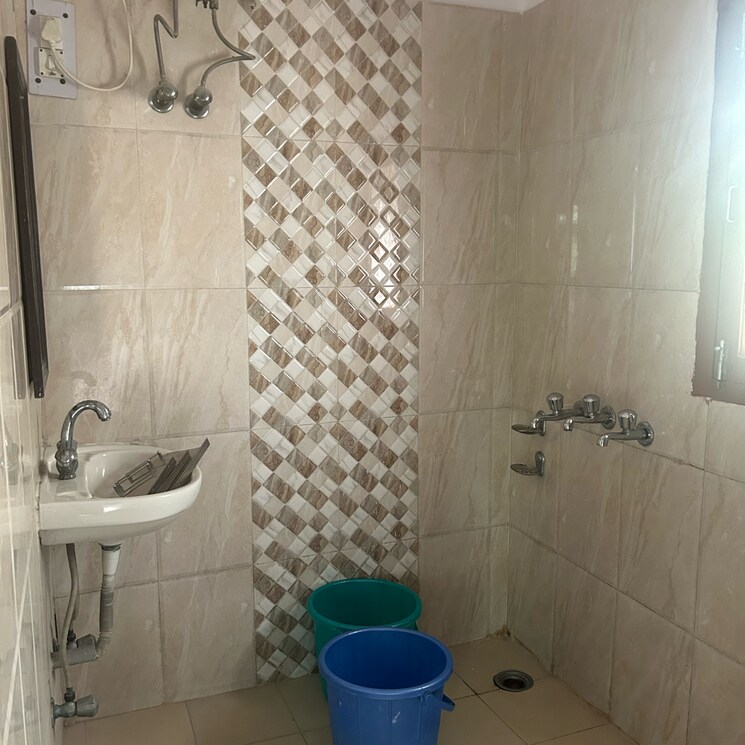 Bathroom, ansari nagar east 2 Bedroom 1000 Sq.Ft. Apartment In Ansari Nagar East Delhi 8771934