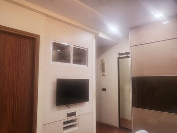 Room in 2 BHK Apartment at Omkar Alta Monte, Malad East – for Rent
