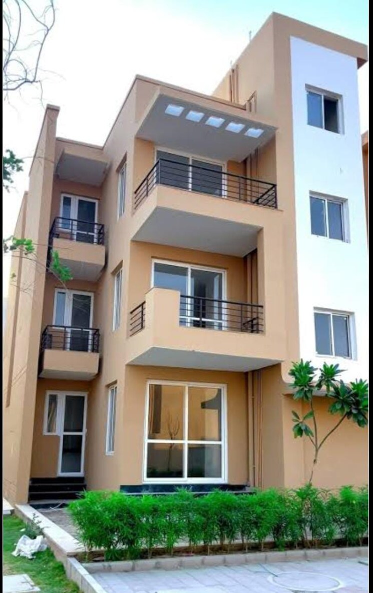 Exterior View, bptp-park-floors-i 3 Bedroom 250 Sq.Yd. Builder Floor In Sector 77 Faridabad 8771911