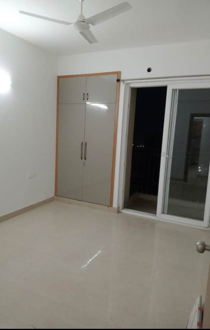 3 BHK + Pooja Room Apartment For Rent in Mahagun Mywoods