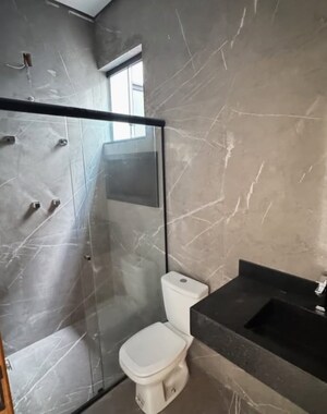 Bathroom in 3 BHK Builder Floor at Sector 33 – for Sale