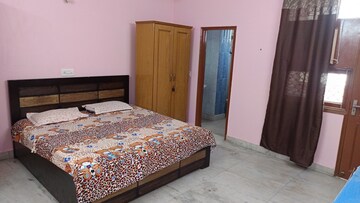 Bedroom in 2 BHK Builder Floor at Patel Nagar – for Rent