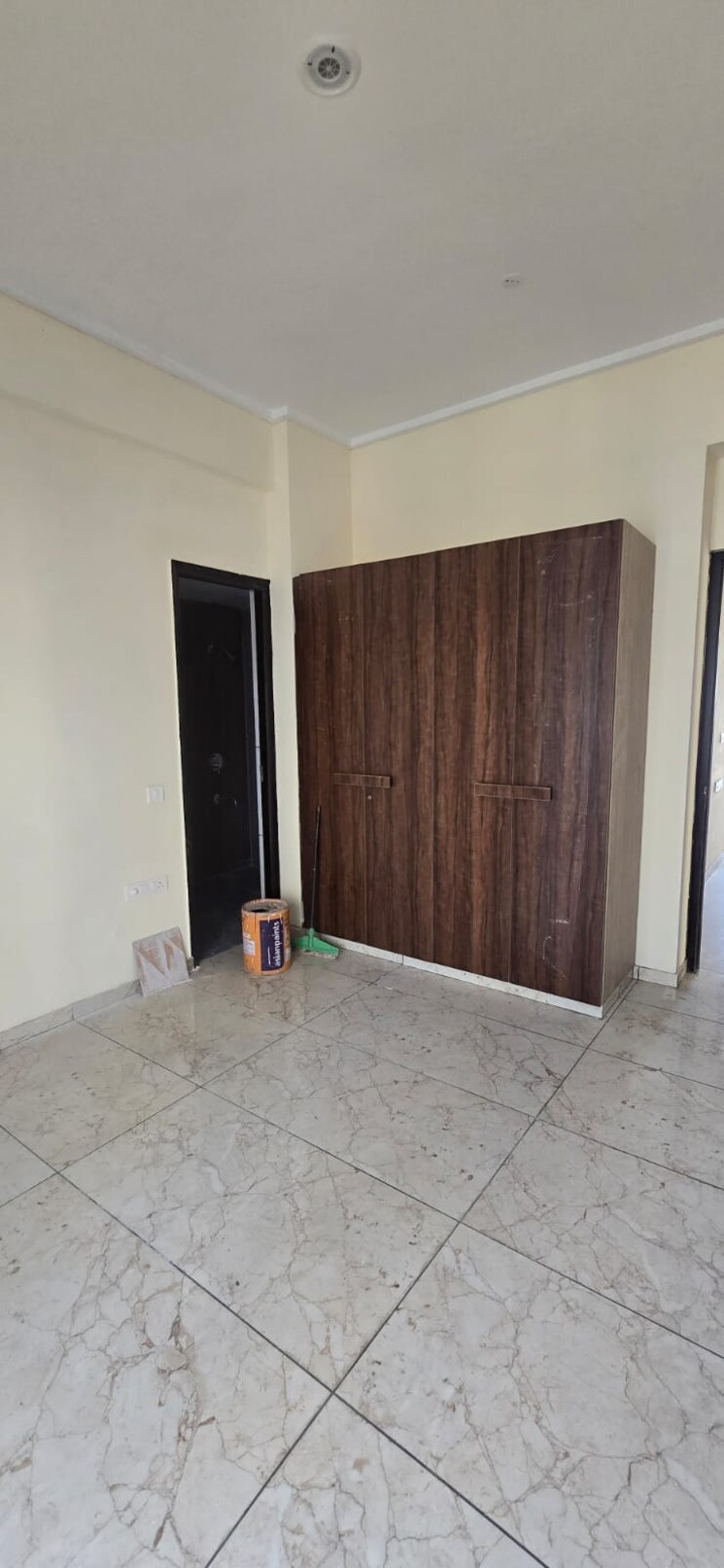 Room, dasnac-burj 4 Bedroom 3030 Sq.Ft. Apartment In Sector 75 Noida 8772028