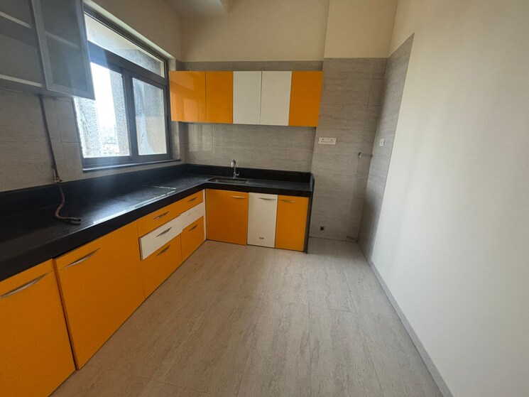 Kitchen, paras-tierea 2 Bedroom 1070 Sq.Ft. Apartment In Sector 137 Noida 8771971