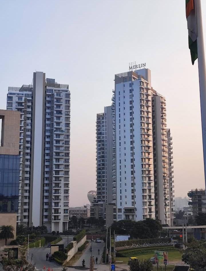 3 BHK + Servant Room Apartment For Sale in M3M Merlin