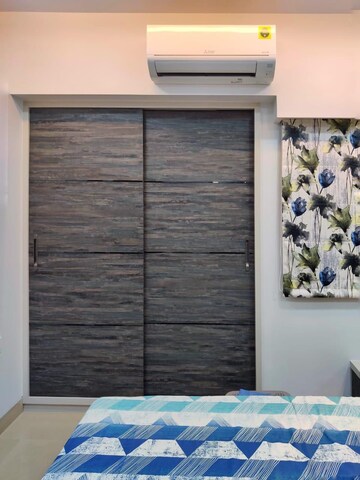 Room in 1.5 BHK Apartment at Palacia Kingston, Thane West – for Rent