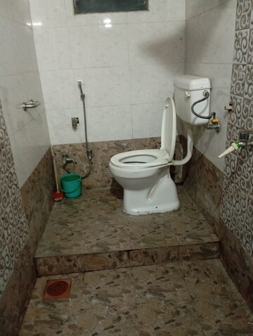 Bathroom in 1 RK Apartment at Navi Peth – for Rent