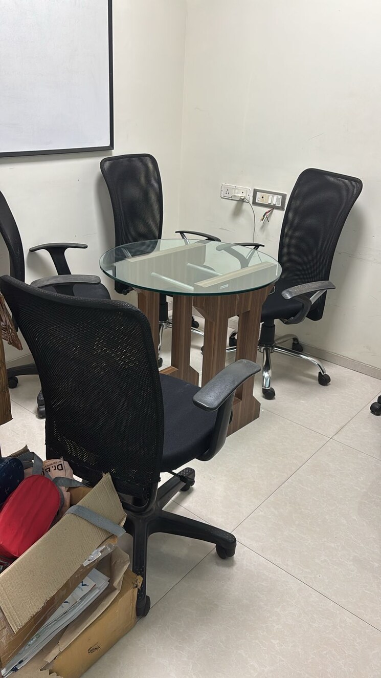 Team Area, express-zone Commercial Office Space 900 Sq.Ft. In Malad East Mumbai 8772106