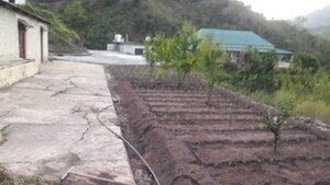 Master Bedroom in 5 BHK Villa at Kumarhatti – for Sale