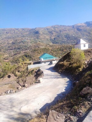 Master Bedroom in 5 BHK Villa at Kumarhatti – for Sale