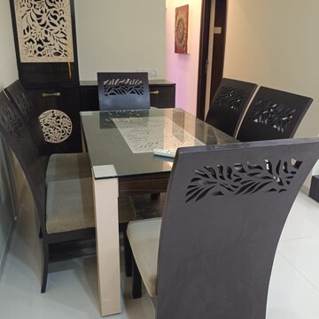 Team Area in 3 BHK Apartment at Romell Umiya Grandeur, Churi Wadi – for Rent