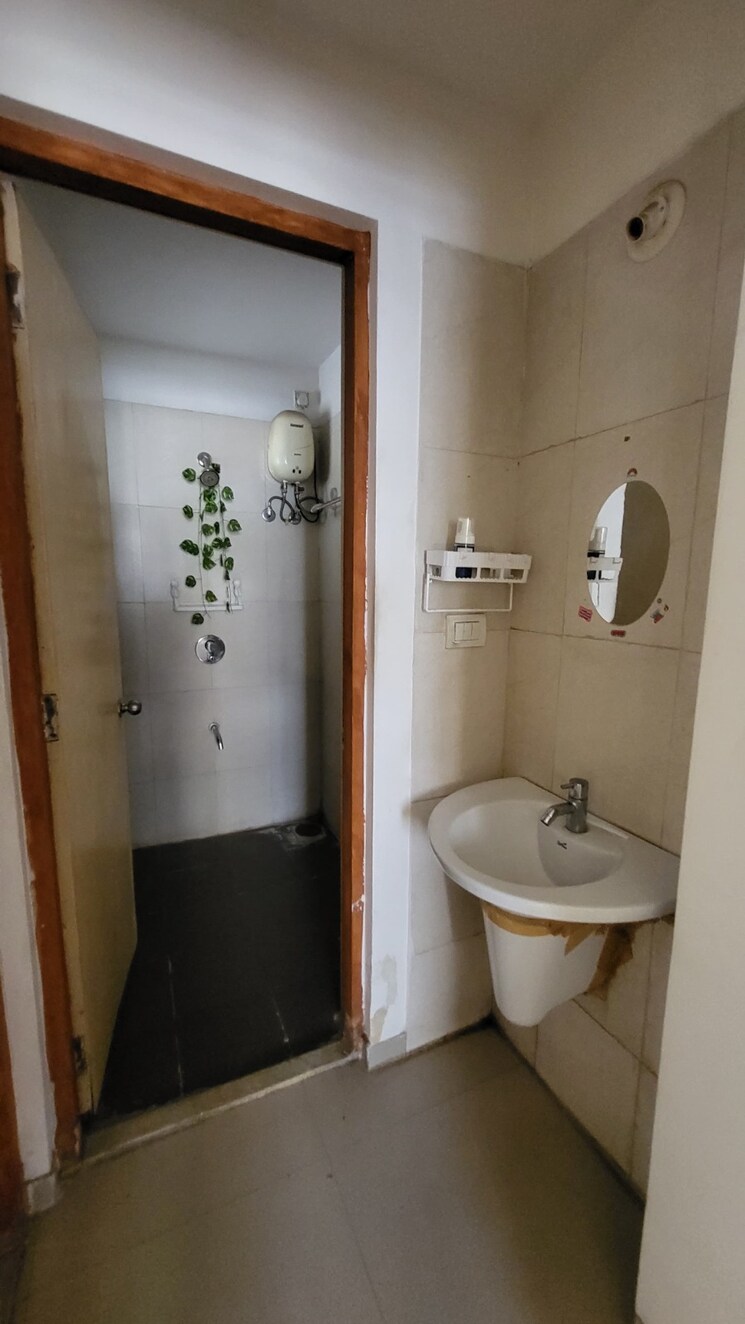 Bathroom, lodha-palava-casa-rio-caspiana 1 Bedroom 600 Sq.Ft. Apartment In Dombivli East Thane 8772131