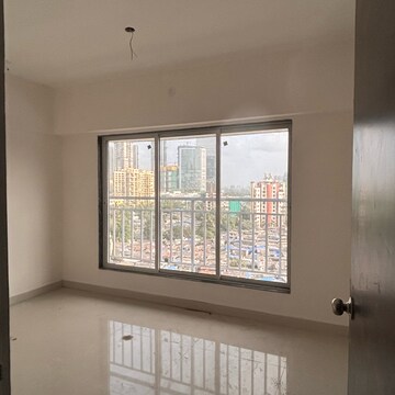 Room in 3 BHK Apartment at Tapovan CHS, Nnp Colony – for Rent