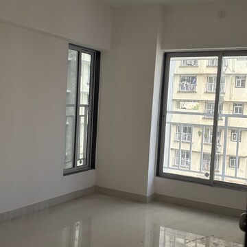 Room in 3 BHK Apartment at Tapovan CHS, Nnp Colony – for Rent