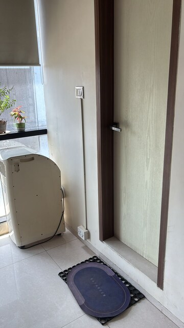   Office Space at Express Zone, Malad East – for Rent
