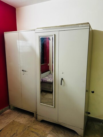 Furnished Amenities in 1 BHK Apartment at Saket Complex – for Rent