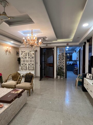 Living Room in 3 BHK Builder Floor at Sector 37 – for Rent