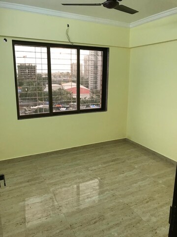 Room in 1 BHK Apartment at Goregaon West – for Rent