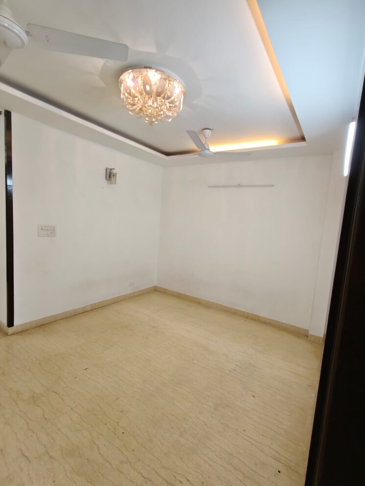 Room, sector 18 dwarka 3 Bedroom 1836 Sq.Ft. Apartment In Sector 18 Dwarka Delhi 8772213