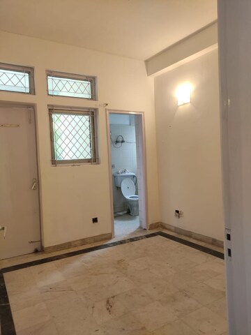 Room in 3 BHK Independent House at Sector 57 – for Rent