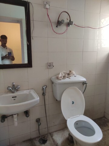 Bathroom in 3 BHK Independent House at Sector 57 – for Rent