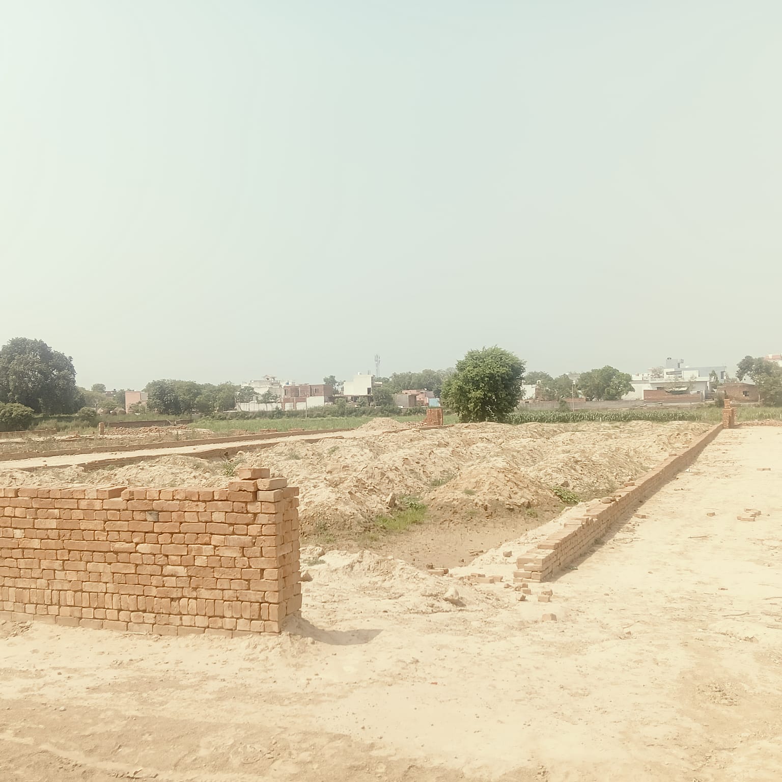 Plot For Sale in Natraj Enclave