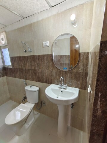 Master Bedroom in 3 BHK Apartment at Ajnara Homes, Sector 16b Greater Noida – for Rent