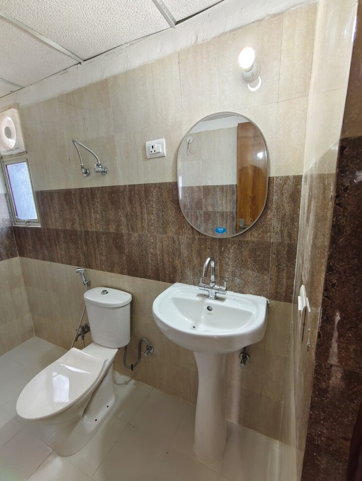 Master Bedroom, ajnara-homes 3 Bedroom 1595 Sq.Ft. Apartment In Sector 16b Greater Noida Greater Noida 8772315