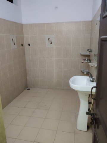 Bathroom in 1 BHK Independent House at Sector 16 A – for Rent