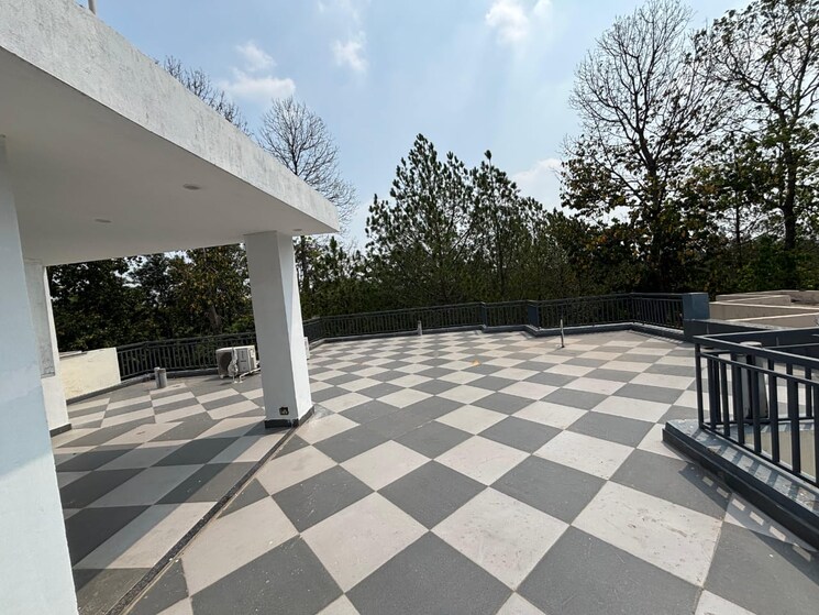 Balcony, sector 63 2 Bedroom 2500 Sq.Ft. Builder Floor In Sector 63 Chandigarh 8772364