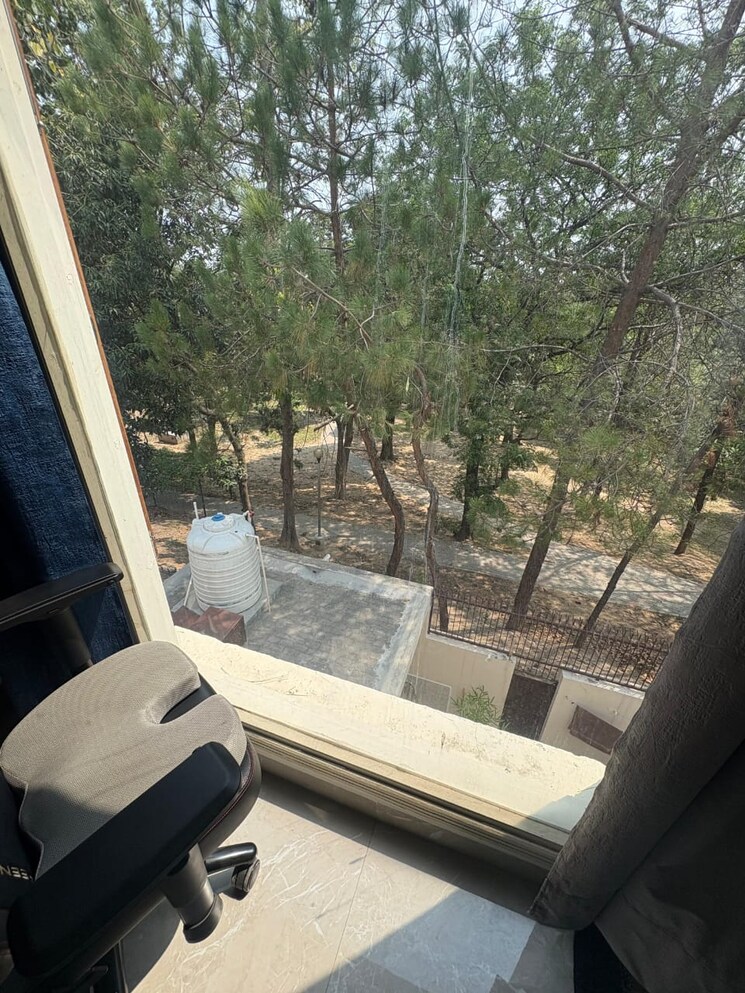 Balcony, sector 63 2 Bedroom 2500 Sq.Ft. Builder Floor In Sector 63 Chandigarh 8772364