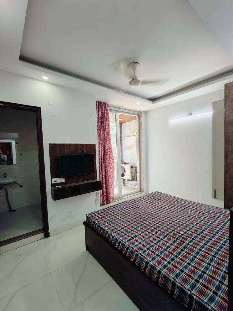 Bedroom, express-view-apartment 2 Bedroom 1100 Sq.Ft. Apartment In Sector 93 Noida 8772425
