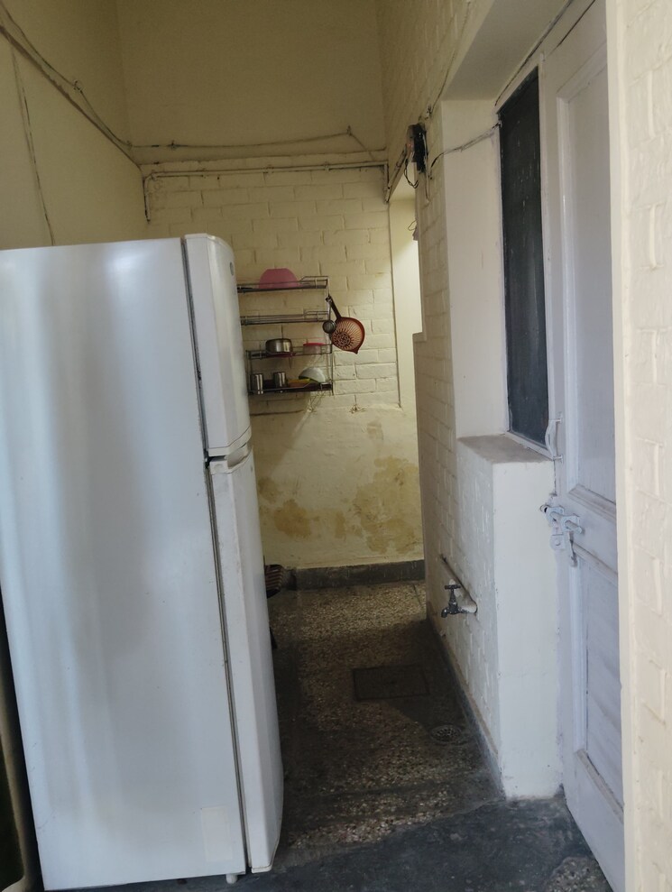 Bathroom, sector 33 1 Bedroom 500 Sq.Ft. Builder Floor In Sector 33 Chandigarh 8772465