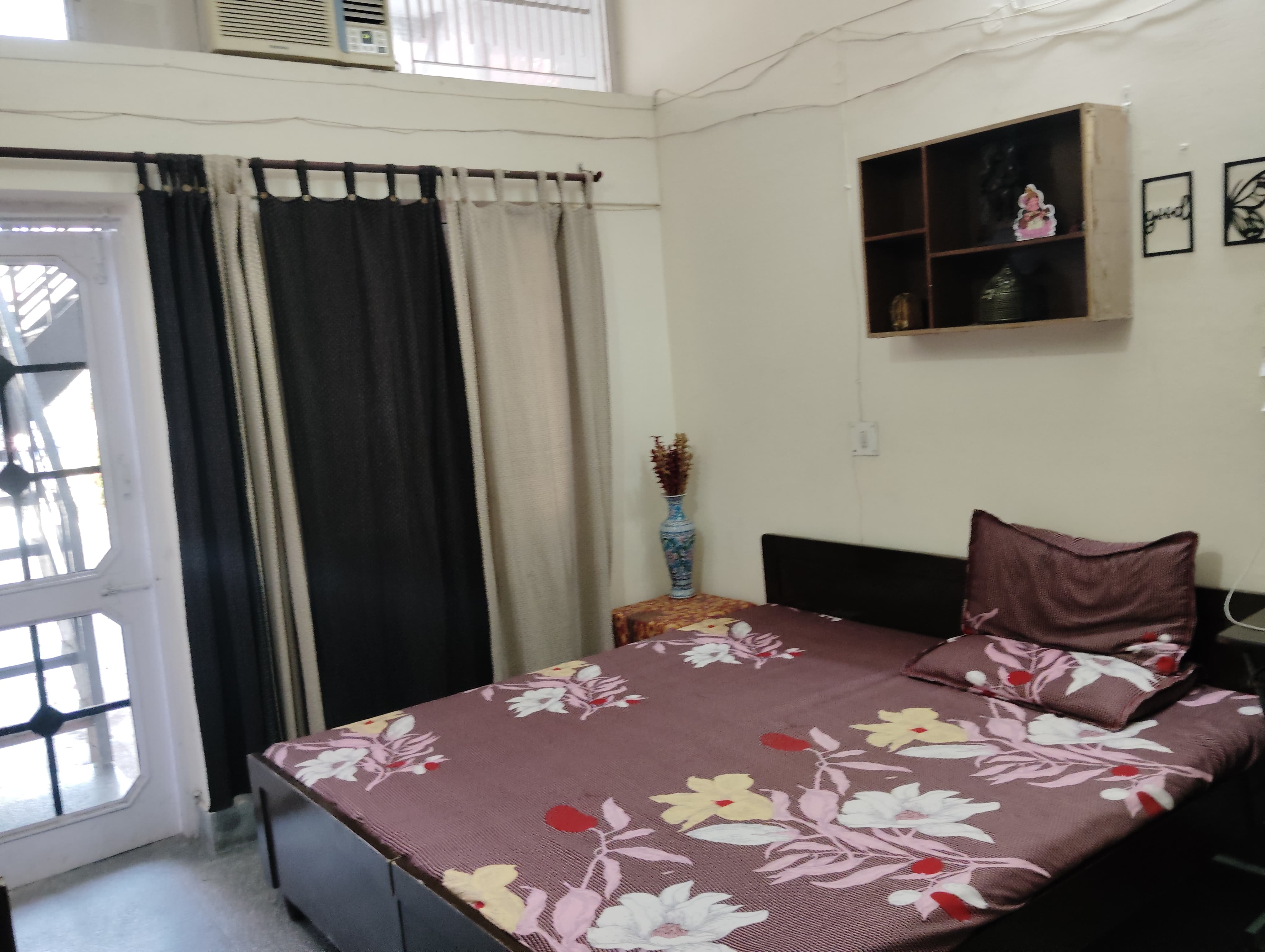 1 BHK Builder Floor For Rent in 1bhk Fully Furnished Coup