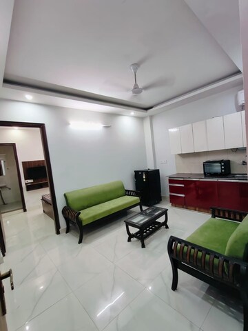 Team Area in 2 BHK Apartment at Express View Apartment, Sector 93 – for Sale