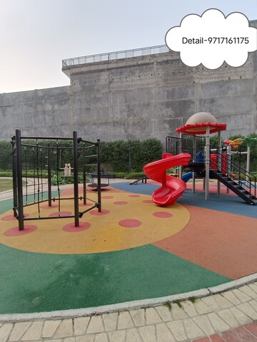 Swimming Pool in 2.5 BHK Apartment at Saviour Park, Mohan Nagar – for Rent