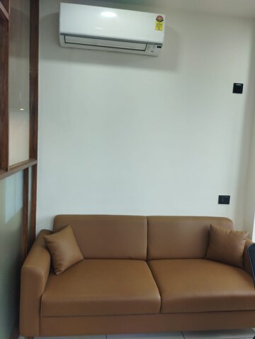 Room in  Office Space at United World Trade Tower, Makarba – for Rent