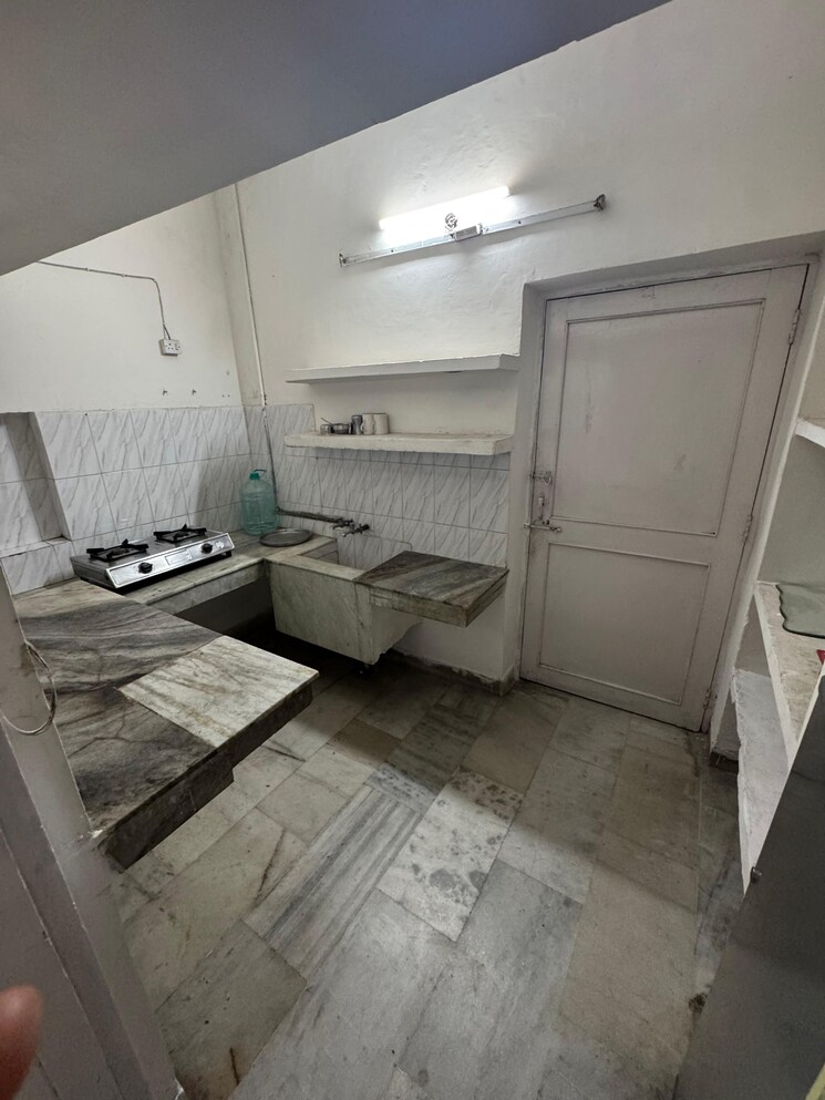 Bathroom, sector 37 2 Bedroom 1000 Sq.Ft. Builder Floor In Sector 37 Chandigarh 8772558