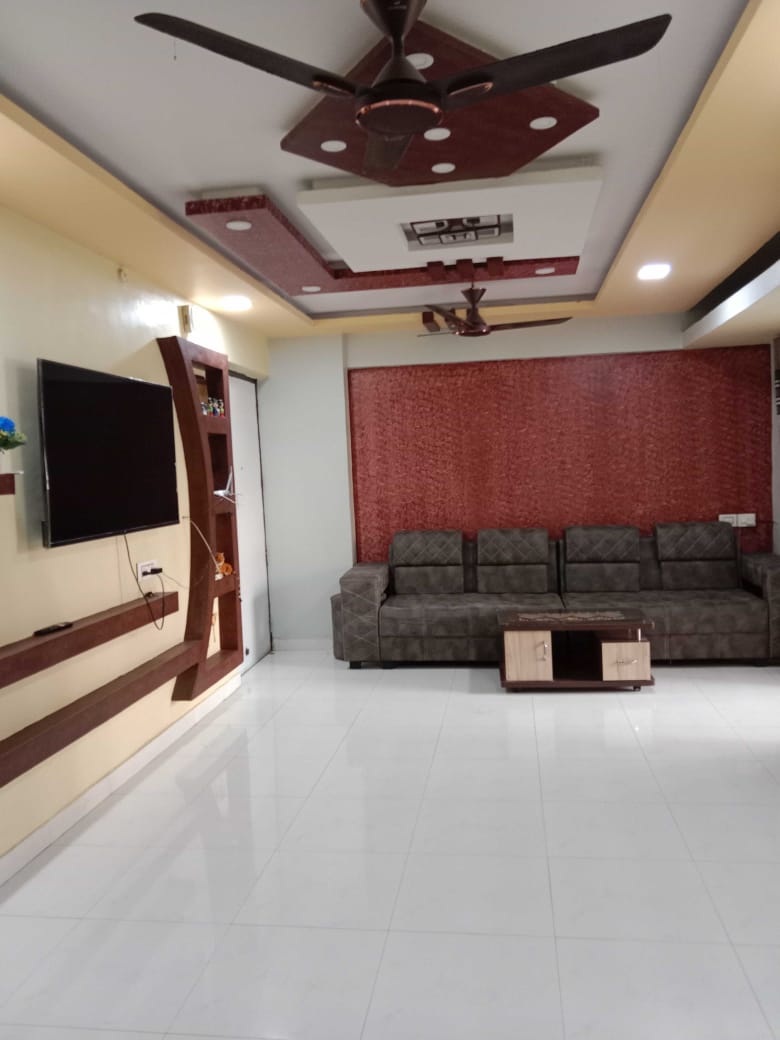 2 BHK + Extra Room Apartment For Rent in Maitri Icon