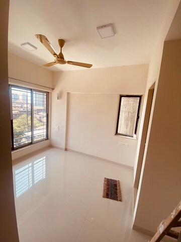 Room in 2 BHK Apartment at Chaitanya CHS Andheri, Andheri West – for Rent
