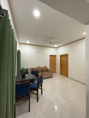 Living Room in 2 BHK Apartment at Sindhi Colony Ulsoor, Halasuru – for Rent