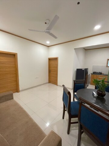 Living Room in 2 BHK Apartment at Sindhi Colony Ulsoor, Halasuru – for Rent