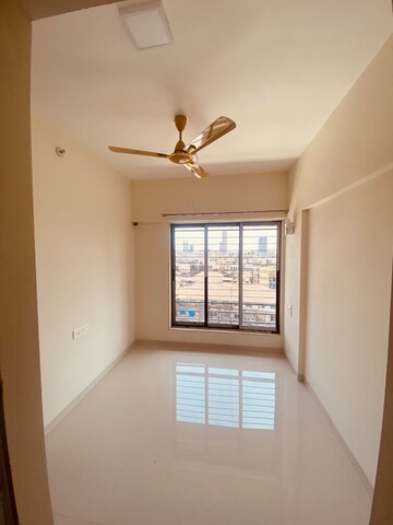 Room in 2 BHK Apartment at Chaitanya CHS Andheri, Andheri West – for Rent