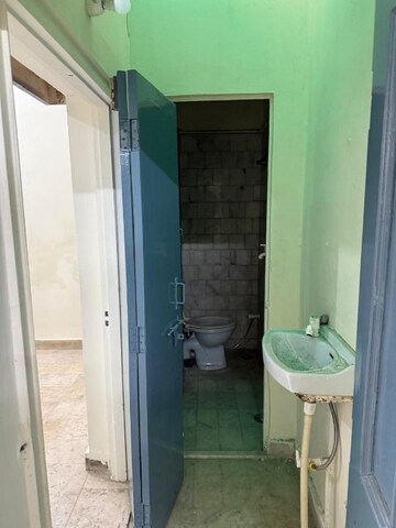 Bathroom in 1.5 BHK Independent House at Adarsh Nagar – for Rent