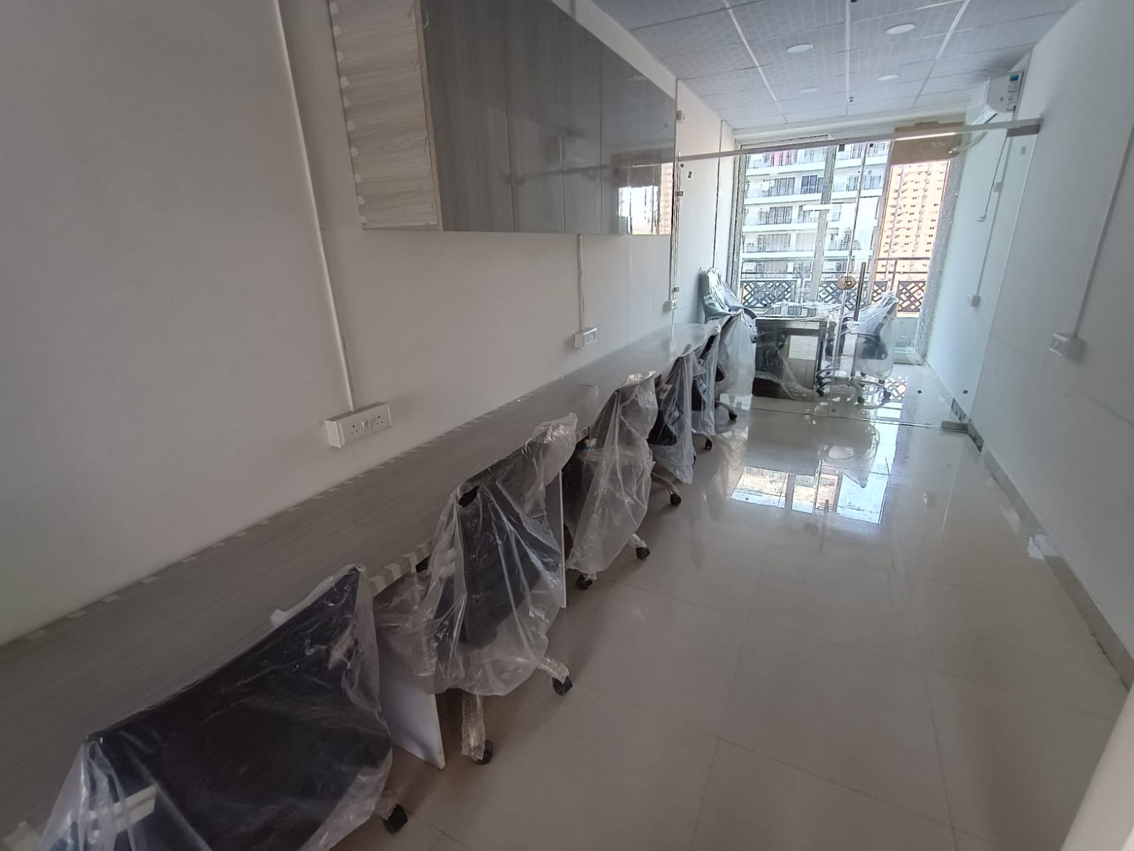 Studio+ Study Room Apartment For Rent in Gaur City Mall