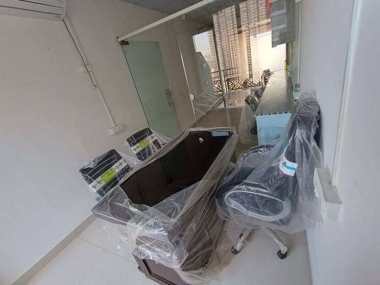 Team Area, gaur-city-mall Studio 580 Sq.Ft. Apartment In Sector 4 Greater Noida Greater Noida 8772619