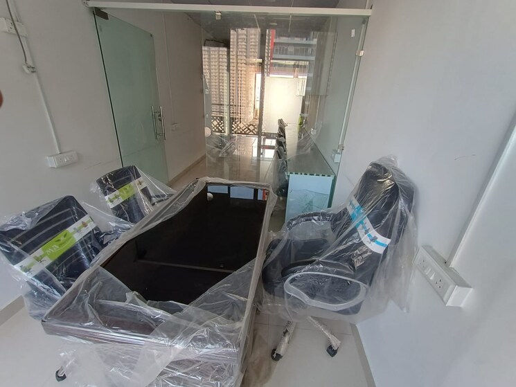 Team Area, gaur-city-mall Studio 580 Sq.Ft. Apartment In Sector 4 Greater Noida Greater Noida 8772619