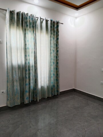 Bedroom in 2 BHK Builder Floor at Sector 18 – for Rent